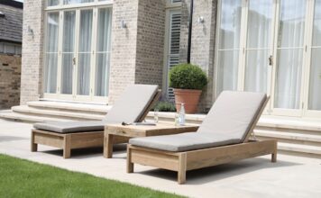 Oak SunLoungers – A Perfect Addition For a Bright Sunny Day SunLoungers