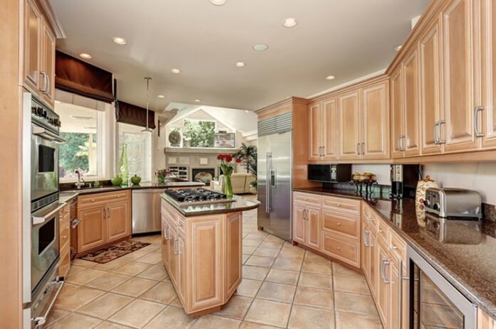 Well-Maintained and Clean Home Interior Well-Maintained and Clean Home Interior